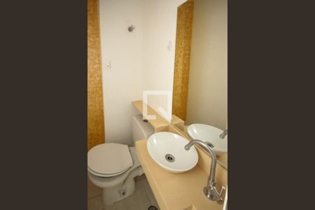 banheiro de apartamento para alugar com 2 quartos, 65m² em Jardim Piqueroby, São Paulo