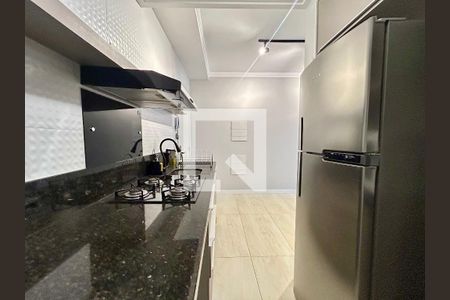 Cozinha de apartamento para alugar com 1 quarto, 45m² em Campeche, Florianópolis