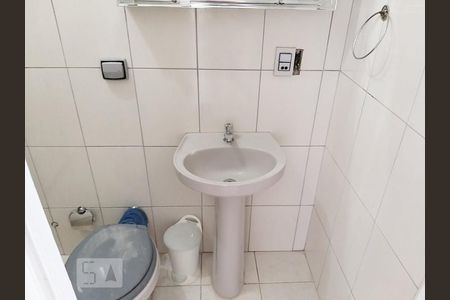 Banheiro de apartamento à venda com 2 quartos, 64m² em Jardim Seckler, São Paulo