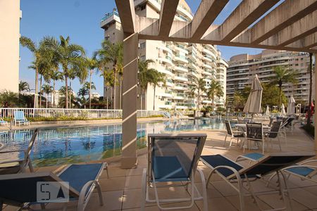 Apartamento para alugar com 65m², 2 quartos e 1 vagaÁrea comum - Piscina