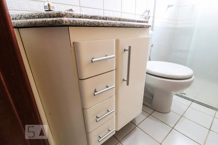Apartamento para alugar com 85m², 3 quartos e 1 vaga Apartamento para alugar com 85m², 3 quartos e 1 vagaBanheiro da Suíte