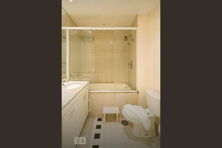 Banheiro Suíte de apartamento à venda com 1 quarto, 84m² em Paraíso do Morumbi, São Paulo