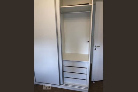 Quarto de apartamento para alugar com 2 quartos, 57m² em Parque Reboucas, São Paulo