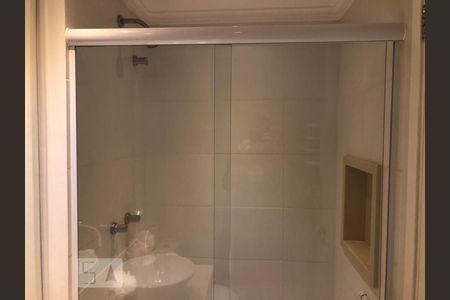 Apartamento para alugar com 57m², 2 quartos e 1 vaga Apartamento para alugar com 57m², 2 quartos e 1 vagaBanheiro da suíte