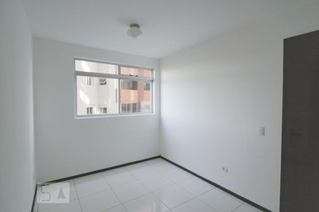 Quarto 1 de apartamento para alugar com 1 quarto, 35m² em Portão, Curitiba