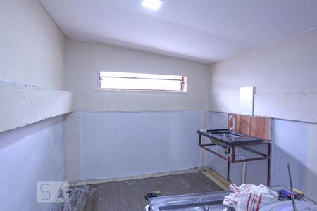 Cozinha de casa para alugar com 1 quarto, 30m² em Vila Antonina, São Paulo