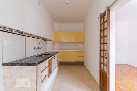 Casa para alugar com 190m², 3 quartos e 2 vagas Casa para alugar com 190m², 3 quartos e 2 vagasCozinha