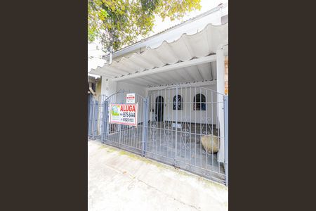 Casa para alugar com 190m², 3 quartos e 2 vagas Casa para alugar com 190m², 3 quartos e 2 vagasFachada