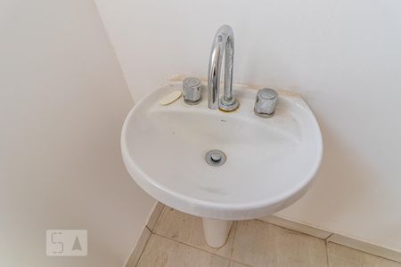 Casa para alugar com 190m², 3 quartos e 2 vagas Casa para alugar com 190m², 3 quartos e 2 vagasBanheiro de Serviço