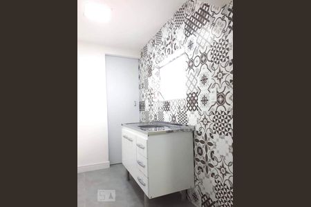 Cozinha de casa para alugar com 1 quarto, 28m² em Vila Guarani (z Sul), São Paulo