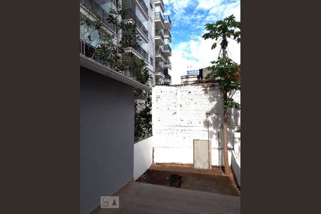 Quintal de casa para alugar com 1 quarto, 28m² em Vila Guarani (z Sul), São Paulo