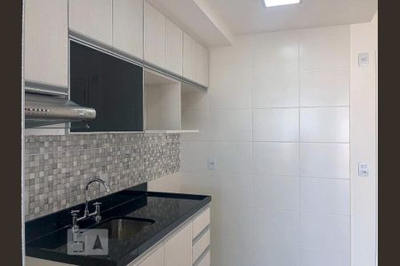 Cozinha de apartamento para alugar com 2 quartos, 74m² em Quarta Parada, São Paulo