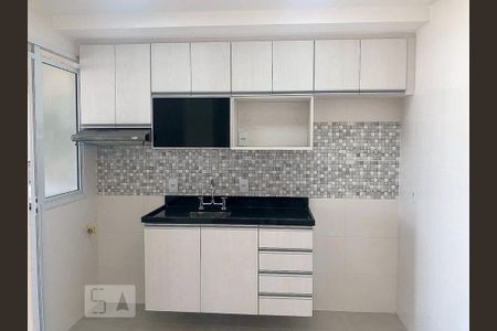 Cozinha de apartamento para alugar com 2 quartos, 74m² em Quarta Parada, São Paulo