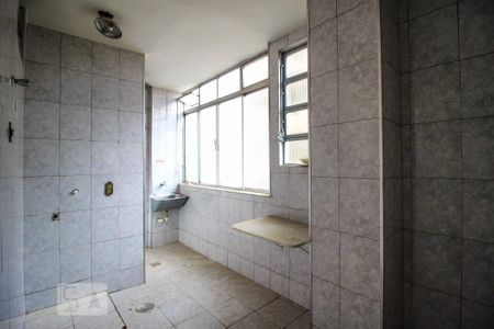 Apartamento para alugar com 70m², 3 quartos e sem vaga Apartamento para alugar com 70m², 3 quartos e sem vagaCozinha e Área de Serviço