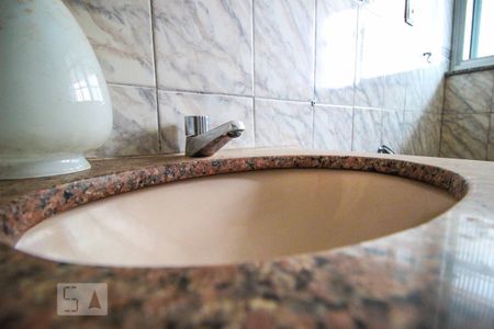 Apartamento para alugar com 70m², 3 quartos e sem vaga Apartamento para alugar com 70m², 3 quartos e sem vagaBanheiro Suíte