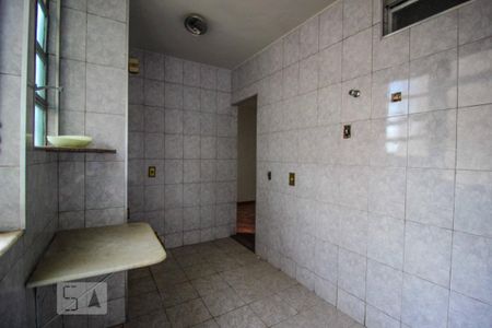 Apartamento para alugar com 70m², 3 quartos e sem vaga Apartamento para alugar com 70m², 3 quartos e sem vagaCozinha e Área de Serviço