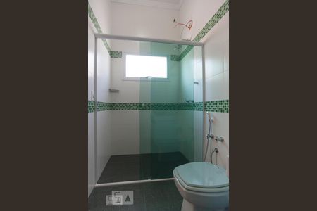 Casa de condomínio à venda com 265m², 4 quartos e 2 vagas Casa de condomínio à venda com 265m², 4 quartos e 2 vagasBanheiro