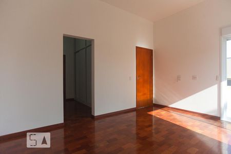Casa de condomínio à venda com 265m², 4 quartos e 2 vagas Casa de condomínio à venda com 265m², 4 quartos e 2 vagasSuíte 1