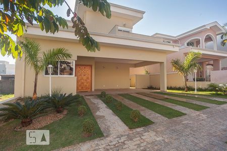 Casa de condomínio à venda com 265m², 4 quartos e 2 vagas Casa de condomínio à venda com 265m², 4 quartos e 2 vagasGaragem