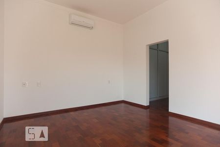 Casa de condomínio à venda com 265m², 4 quartos e 2 vagas Casa de condomínio à venda com 265m², 4 quartos e 2 vagasSuíte 1