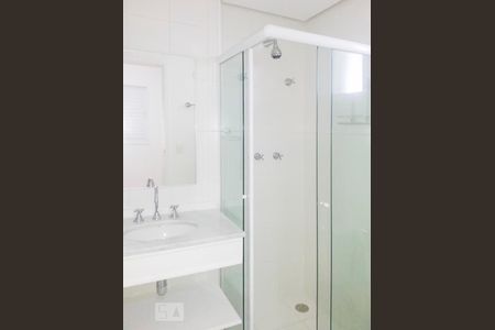 Banheiro de apartamento para alugar com 3 quartos, 59m² em Vila Butantã, São Paulo