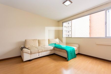 Sala de apartamento para alugar com 3 quartos, 78m² em Cabral, Curitiba