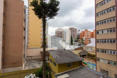 Vista da Sala de apartamento para alugar com 3 quartos, 78m² em Cabral, Curitiba