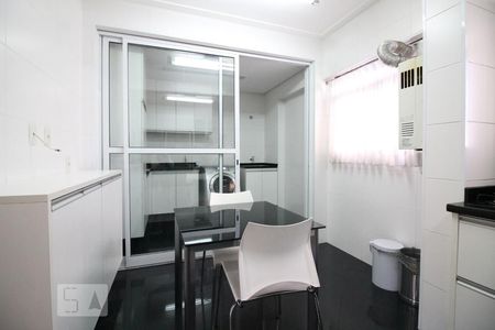 Apartamento à venda com 93m², 3 quartos e 2 vagas Apartamento à venda com 93m², 3 quartos e 2 vagasCopa/Área de Serviço
