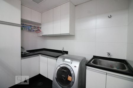 Apartamento à venda com 93m², 3 quartos e 2 vagas Apartamento à venda com 93m², 3 quartos e 2 vagasÁrea de Serviço