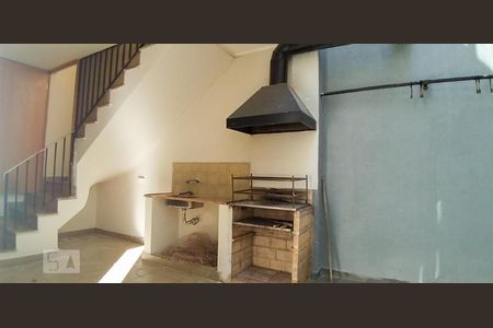 Casa à venda com 240m², 3 quartos e 2 vagasChurrasqueira