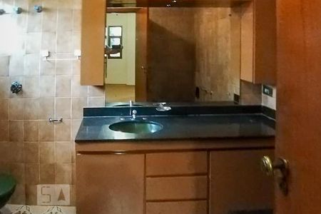 Banheiro 2 de casa à venda com 3 quartos, 240m² em Vila Clementino, São Paulo