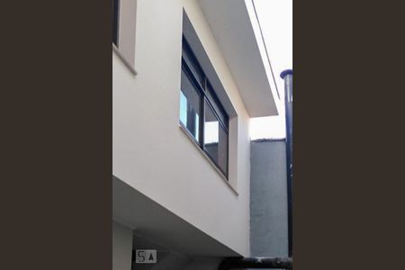 Casa à venda com 240m², 3 quartos e 2 vagasFachada