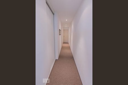 Apartamento para alugar com 198m², 2 quartos e 3 vagas Apartamento para alugar com 198m², 2 quartos e 3 vagasCorredor