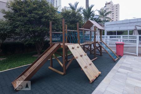 Apartamento para alugar com 198m², 2 quartos e 3 vagas Apartamento para alugar com 198m², 2 quartos e 3 vagasPlayground