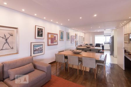 Sala de apartamento para alugar com 2 quartos, 198m² em Vila Romana, São Paulo