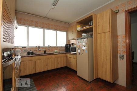 Apartamento à venda com 296m², 3 quartos e 2 vagasCozinha