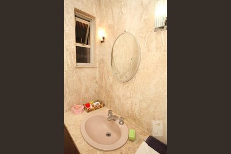 Apartamento à venda com 296m², 3 quartos e 2 vagasLavabo