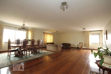 Apartamento à venda com 296m², 3 quartos e 2 vagasSala