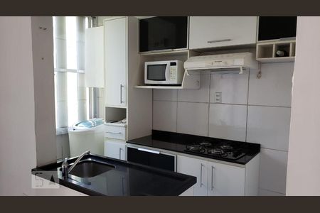 Cozinha de apartamento para alugar com 1 quarto, 34m² em Floresta, Porto Alegre