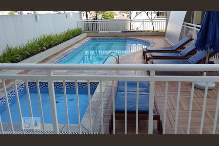 Apartamento à venda com 71m², 3 quartos e 2 vagas Apartamento à venda com 71m², 3 quartos e 2 vagasPiscina