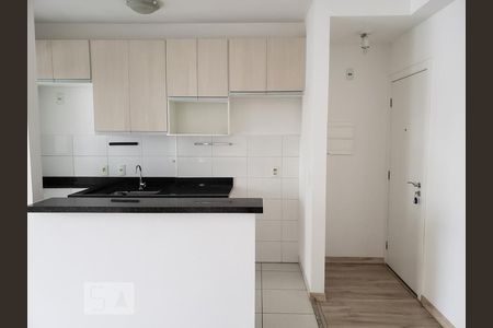 Cozinha de apartamento para alugar com 3 quartos, 71m² em Vila Suzana, São Paulo