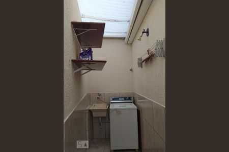 Casa para alugar com 68m², 2 quartos e 1 vaga Casa para alugar com 68m², 2 quartos e 1 vagaÁrea de Serviço