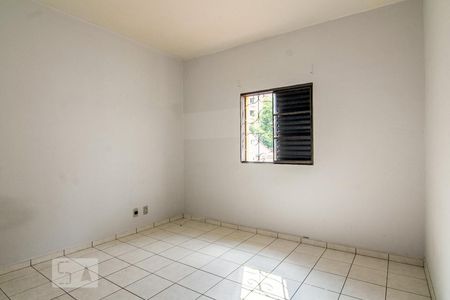 Quarto de casa para alugar com 2 quartos, 70m² em Vila Paulicéia, São Paulo