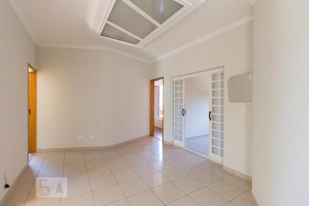 Casa à venda com 300m², 5 quartos e 8 vagasHall dos Quartos