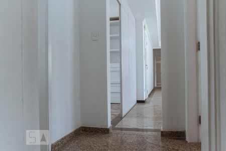 Apartamento à venda com 210m², 4 quartos e 2 vagasCorredor