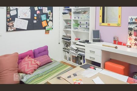 Quarto 1 de apartamento para alugar com 2 quartos, 60m² em Laranjeiras, Rio de Janeiro