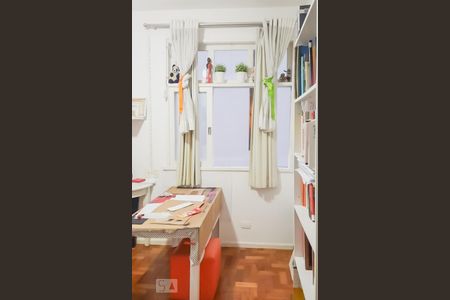 Quarto 1 de apartamento para alugar com 2 quartos, 60m² em Laranjeiras, Rio de Janeiro