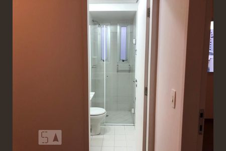 Banheiro de apartamento à venda com 1 quarto, 44m² em Vila Buarque, São Paulo