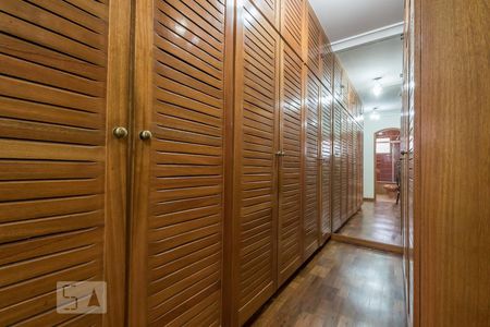 Apartamento à venda com 370m², 3 quartos e 4 vagasCloset Suíte 3