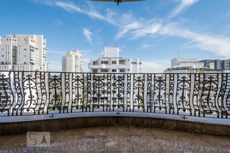 Apartamento à venda com 370m², 3 quartos e 4 vagasVaranda
